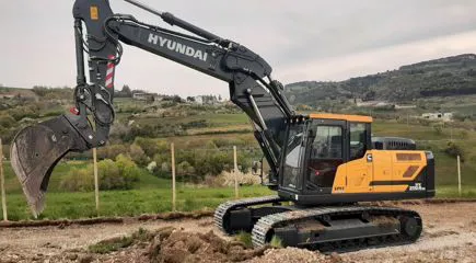 NOLEGGIO ESCAVATORI HYUNDAI